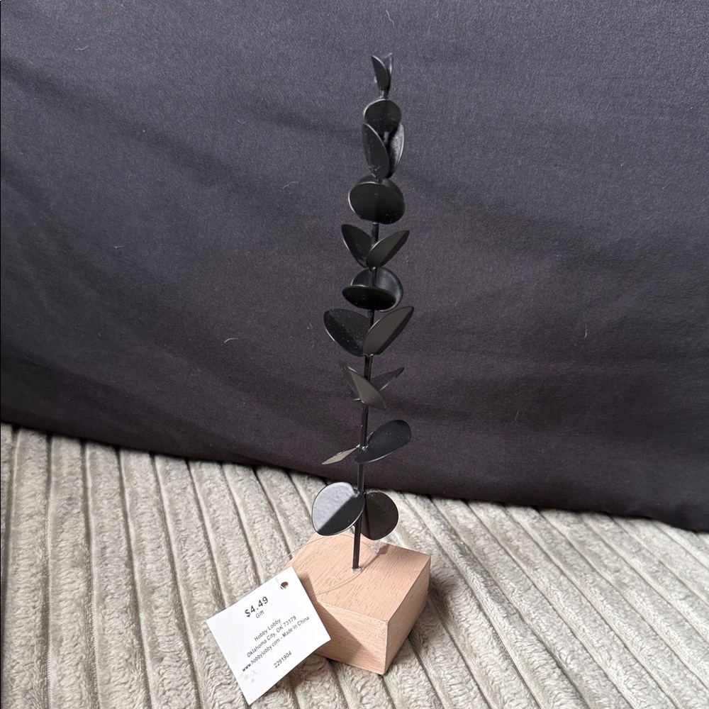 Hobby Lobby Black Metal Leaf Sculpture